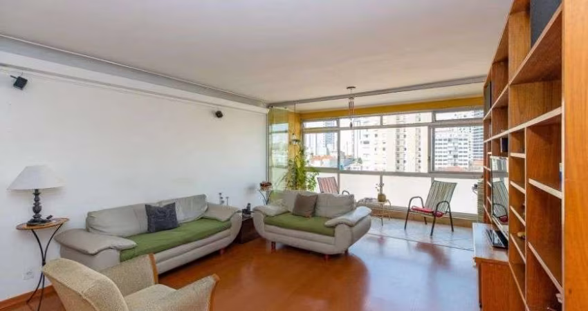 Apartamento alto padrão à venda no Condomínio Edificio Farroupilha na Vila Mariana em São Paulo - SP