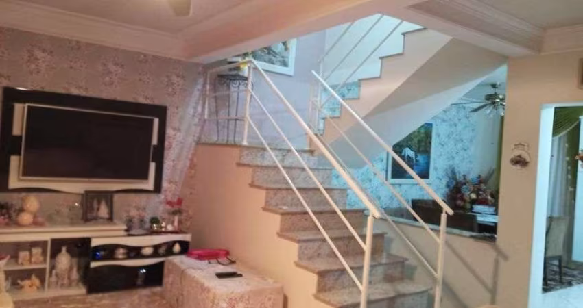 Casa para venda possui 250 metros quadrados com 3 quartos em Parque Jambeiro - Campinas - SP.