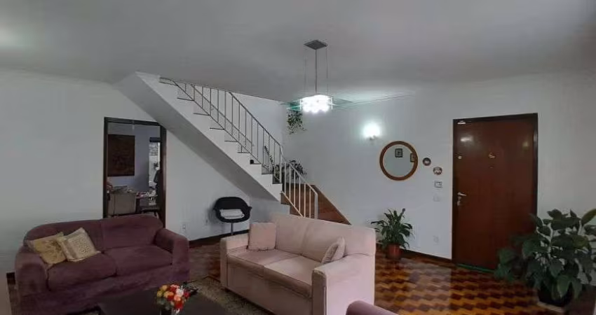 Casa Sobrado à venda na Saúde em São Paulo - SP