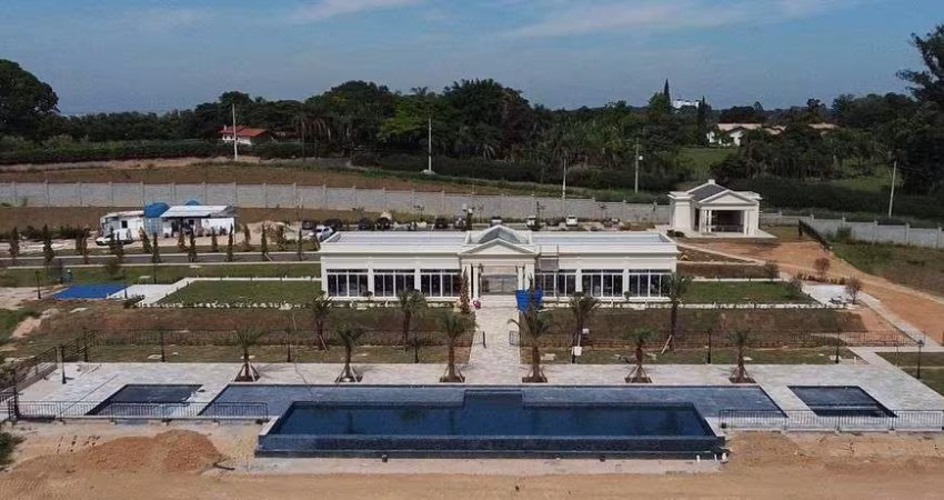 Terreno à venda no Condominio Villa dos Pinheiros em Indaiatuba - SP.