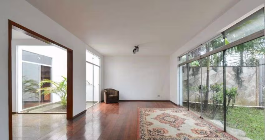 Casa sobrado à venda no Planalto Paulista em São Paulo - SP