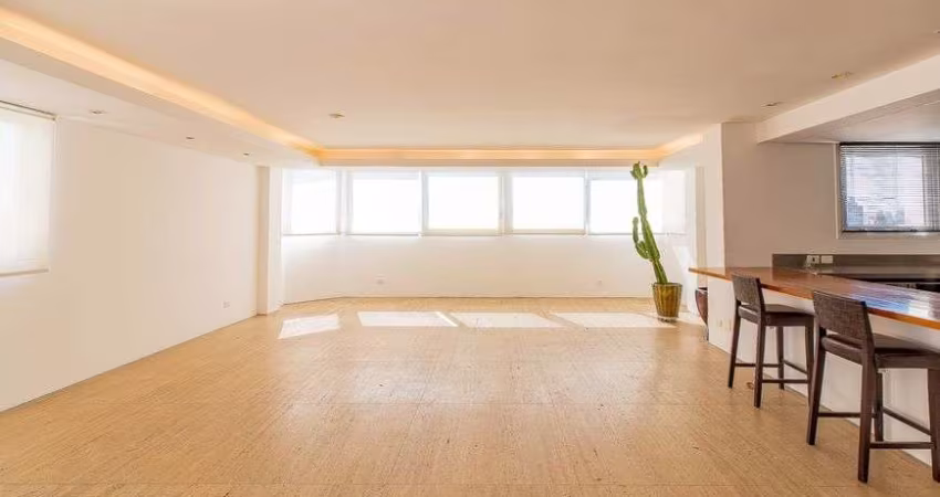 Apartamento Triplex à Venda no Condomínio Guilim House em Vila Nova Conceição - São Paulo - SP