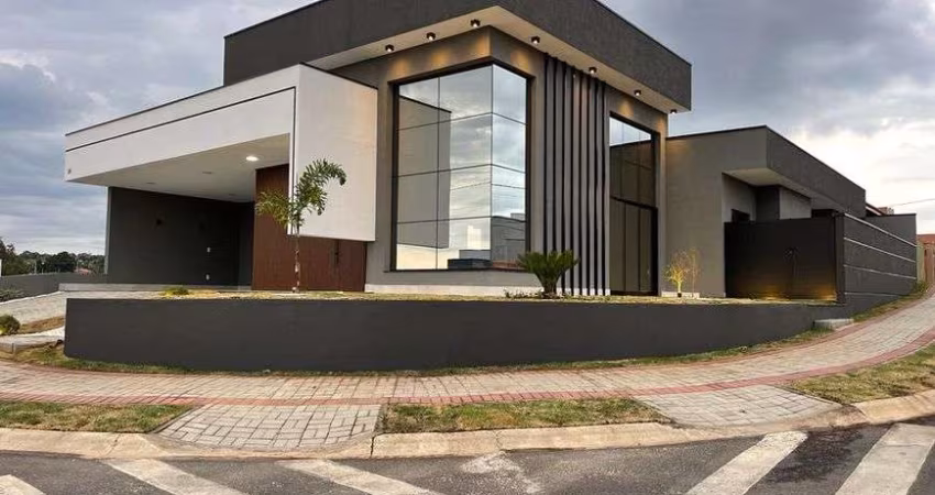 Casa á venda no Condomínio Laguna em Indaiatuba - São Paulo.