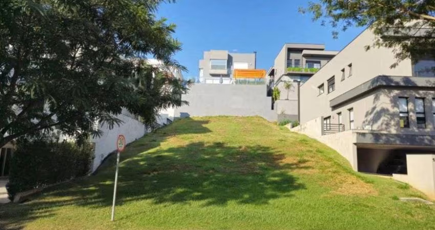 Terreno à venda localizado em Alphaville - Santana de Parnaíba - SP