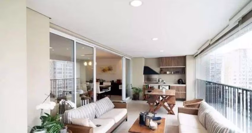 Apartamento alto padrão à venda no condomínio Edifício Vittoriale no Campo Belo em São Paulo - SP
