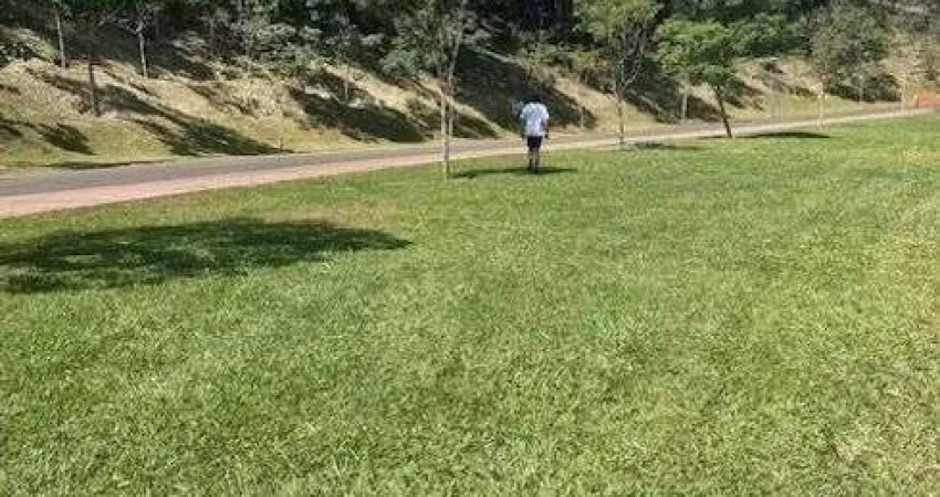 Terreno à venda no Condomínio Quinta da Baroneza em Bragança Paulista - SP
