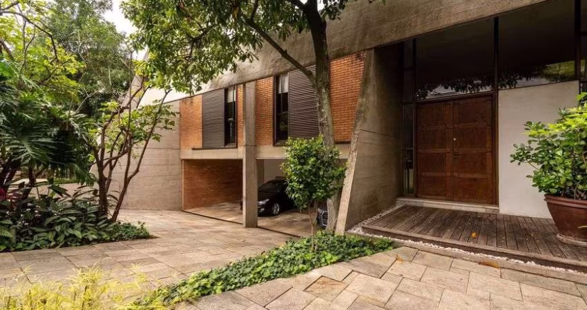 Casa para aluguel e venda com 885 metros quadrados com 4 quartos em Pacaembu - São Paulo - SP
