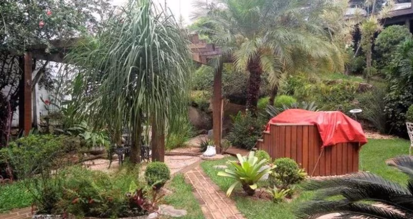 Casa de condomínio para venda possui 229 metros quadrados em Sousas - Campinas - SP.