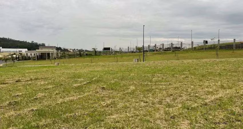 Terreno à venda no condomínio villa dos pinheiros em jardim santa rita indaiatuba - sp