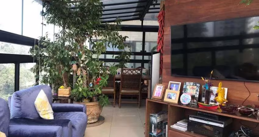 Apartamento Duplex à venda no Condomínio Edifício Tannhauser em Vila Suzana - São Paulo - SP