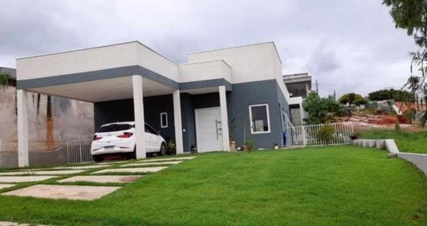 Casa à venda no condomínio Figueira Garden Atibaia - Atibaia - SP