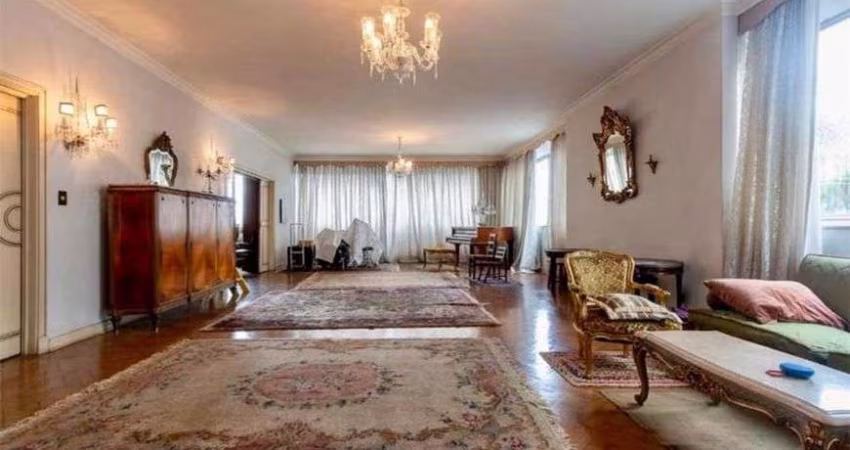 Apartamento à Venda no Condomínio Edifício Santa Helena em São Paulo - SP