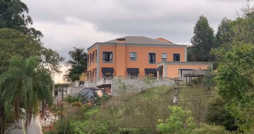Casa à venda no Condomínio Tamboré 1 em Barueri - SP.