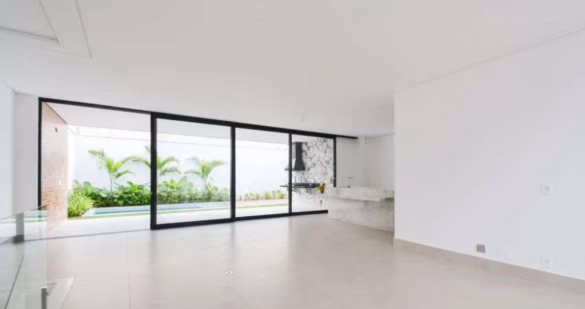 Casa sobrado alto padrão à venda no Condomínio Vila Luni em Indianópolis em São Paulo - SP