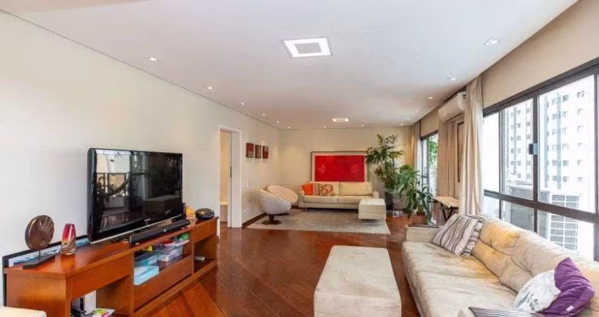 Apartamento alto padrão à venda no condomínio Edifício Solar dos Palmares em São Paulo - SP
