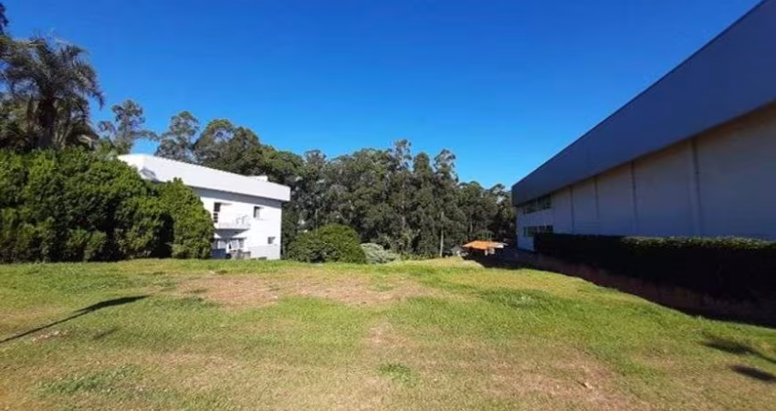 Terreno à venda no Condomínio Tamboré em Barueri - SP.