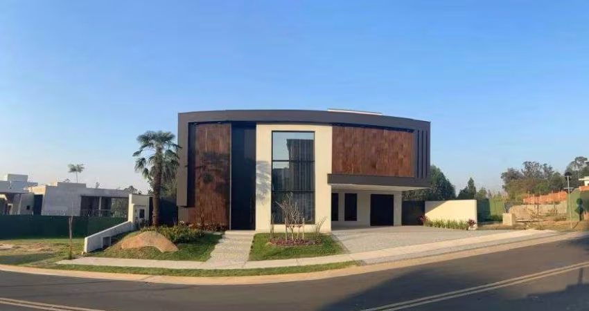 Casa de Alto Padrão à venda no Condomínio Vila dos Pinheiros em Indaiatuba-SP