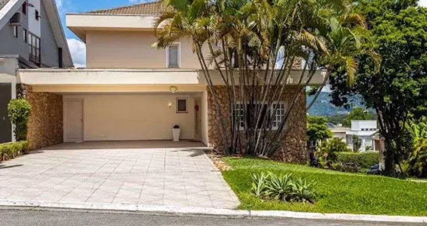 Sobrado à venda em Alphaville Residencial 11 em Santana de Parnaíba - SP