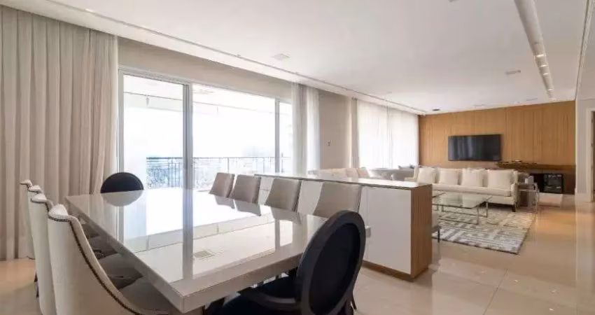 Apartamento alto padrão à venda no Condomínio Residencial Merano em Moema em São Paulo - SP