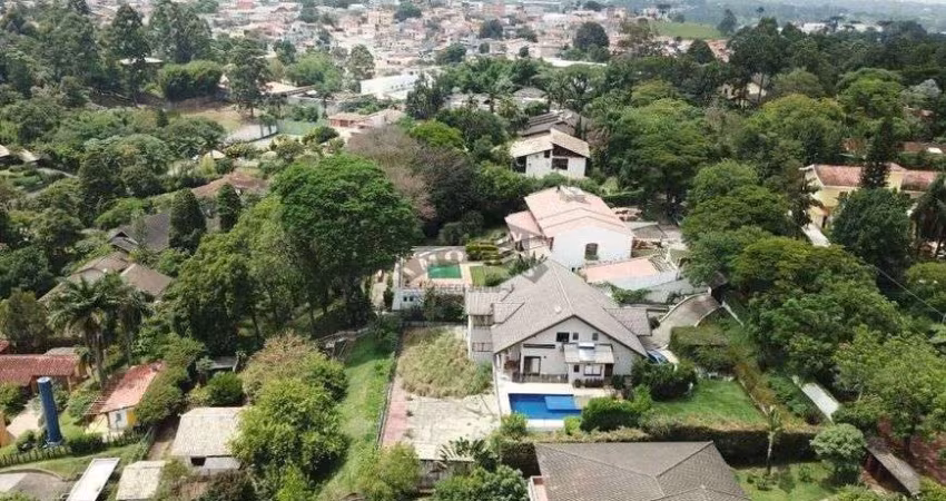 Casa à venda no Condomínio Jardim Mediterrâneo em Cotia - SP.