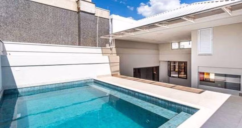 Cobertura duplex à venda no Condomínio Edifício Saint Germain no Centro em Campinas - SP.