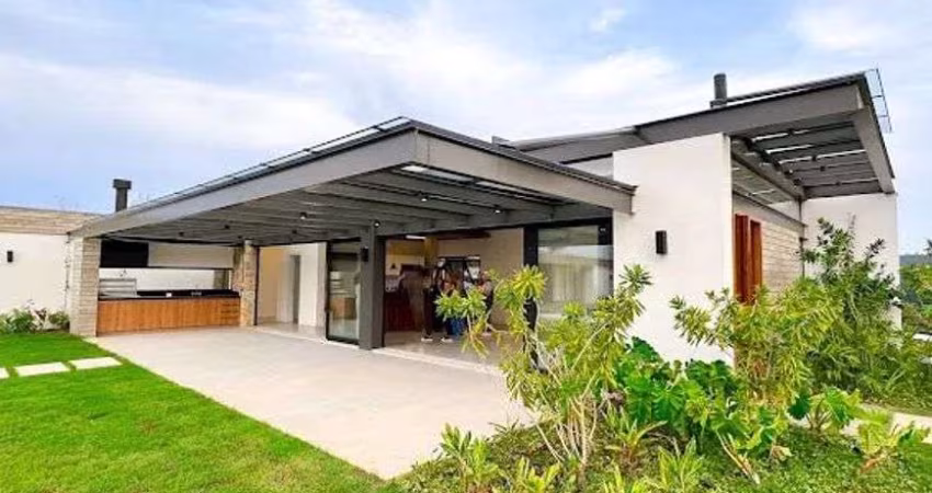 Casa alto padrão à venda no condomínio Terras de São José na Vila Martins em Itu - SP