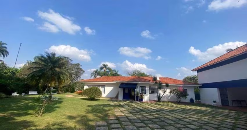 Casa à venda no cond. São Fernando Golf Club, Cotia - SP