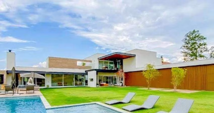 Casa de condomínio para venda tem 980 metros quadrados com 5 quartos em Itu - SP.
