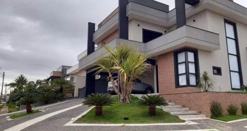 Casa de esquina à venda no Condominio Terras do Cancioneiro em Paulinia - SP.
