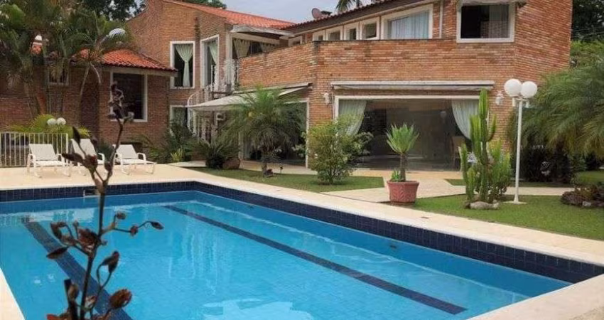 Casa mobiliada à venda no Condomínio Recanto Verde na Granja Viana em Cotia- SP.