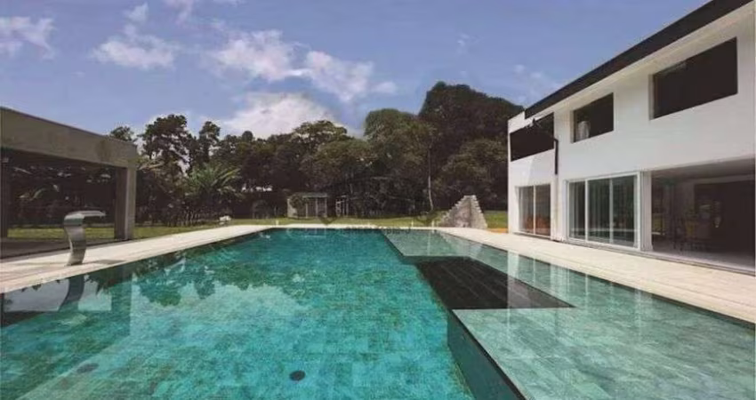 Casa Sobrado no Condomínio Silvino Pereira Granja Viana em Cotia - SP