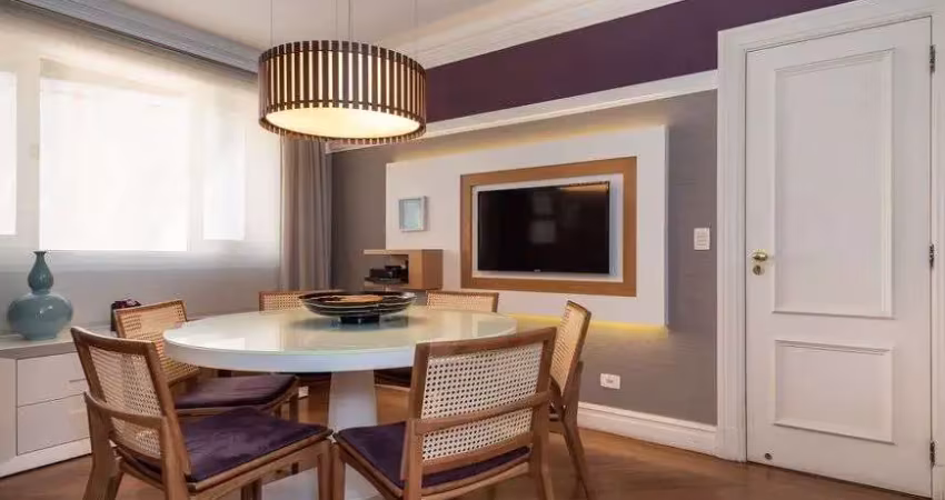 Casa para venda possui 545 metros quadrados com 4 quartos em Jardim Guedala - São Paulo - SP.