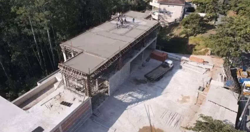 Casa em fase final de construção no condomínio Tamboré - Santana de Parnaíba/SP.