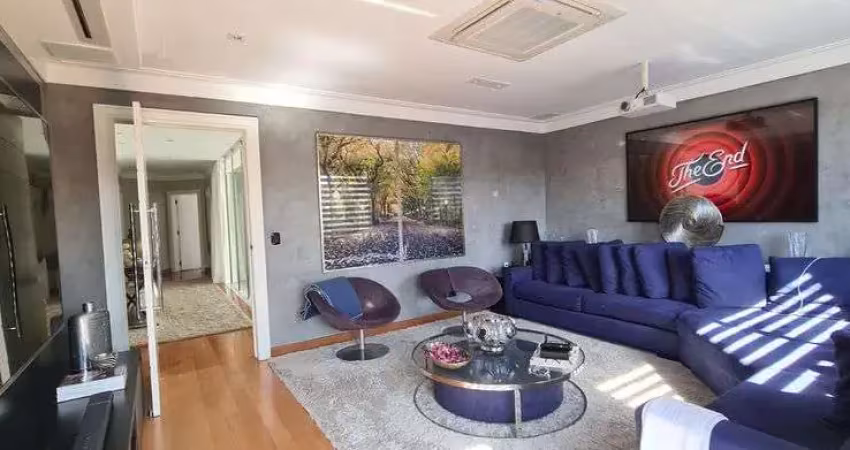 Casa Moderna à Venda no Alpha Conde II em Barueri - São Paulo.