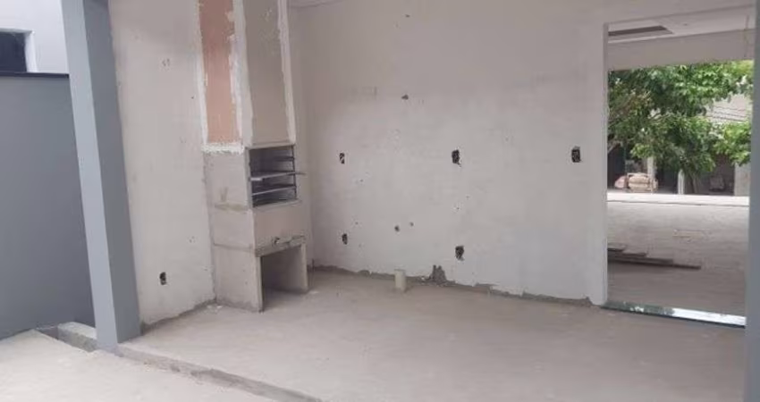 Casa à venda em condomínio fechado em Valinhos - SP.