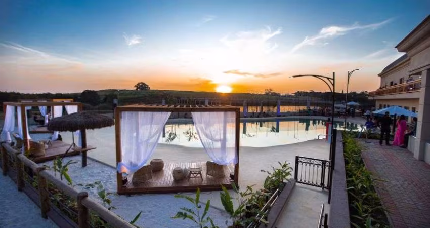 Casa de Condomínio Térrea à Venda no Residencial Santorini no Parque Brasil em Paulínia - SP