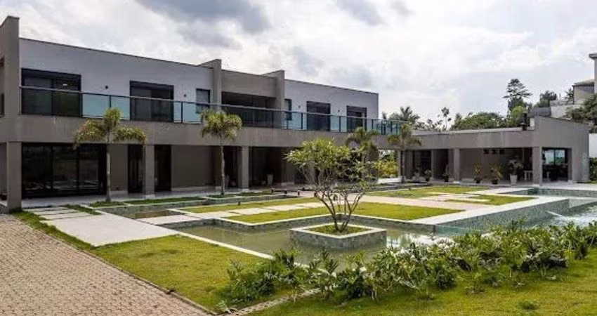 Sobrado de luxo à venda no Residencial Tamboré em Barueri - SP