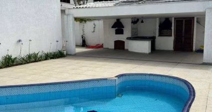 Casa alto padrão no Condomínio Residencial Alpha Dois em Barueri - SP