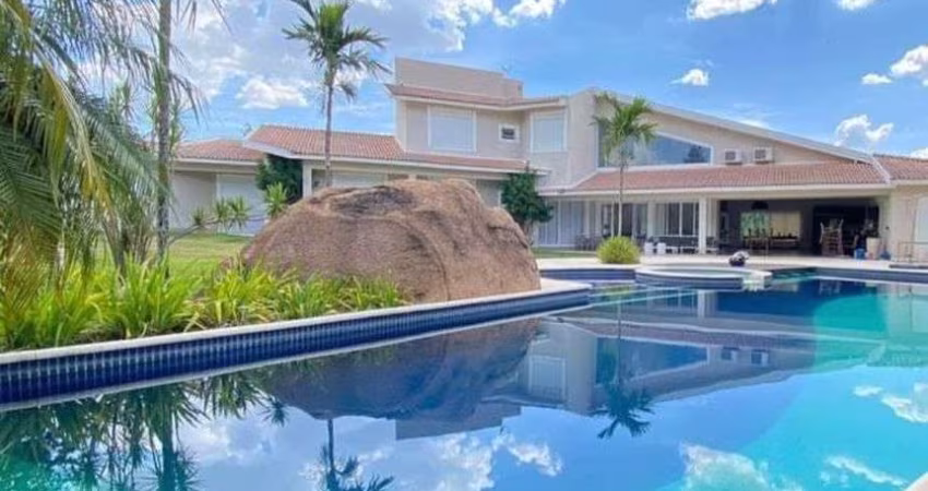 Casa à venda no Condominio Vale das Laranjeiras em Indaiatuba - SP.