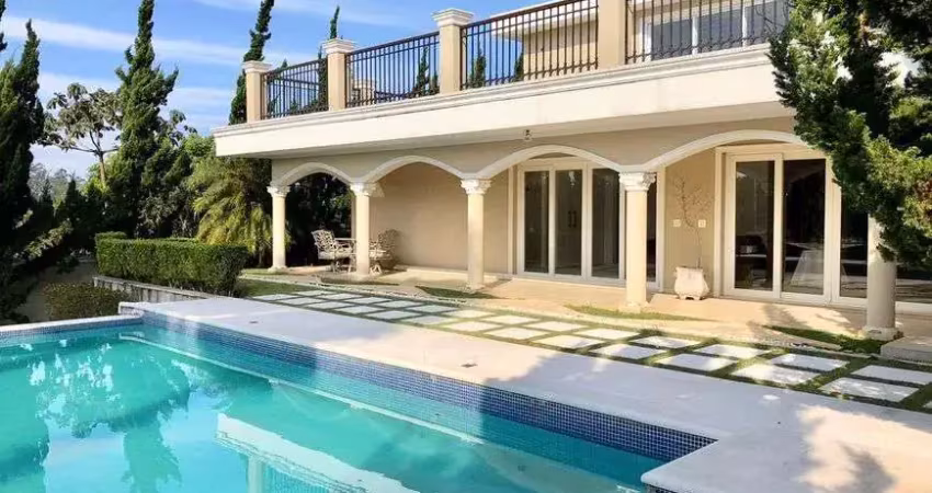 Casa de alto padrão à venda no Condomínio Arujazinho III em Arujá - SP.