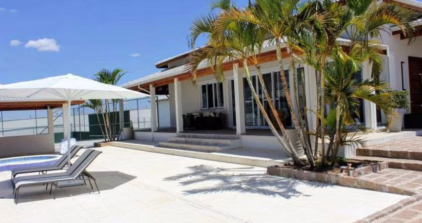Casa de Condomínio de alto padrão para venda com 800 metros quadrados em Indaiatuba - SP.