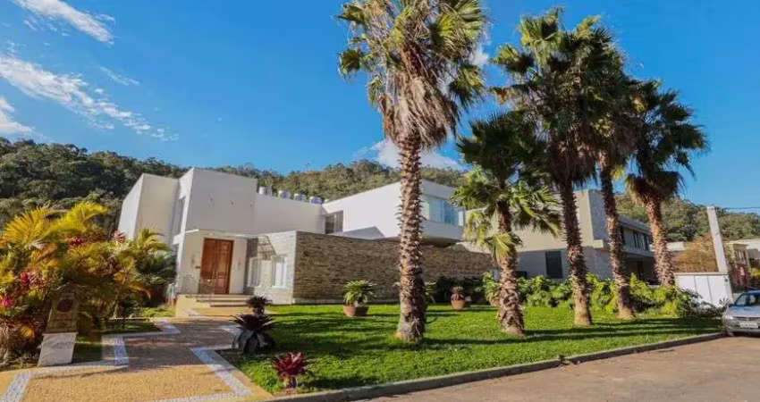 Casa Sobrado de Altíssimo Padrão no Condomínio Residencial Tamboré em Barueri - SP