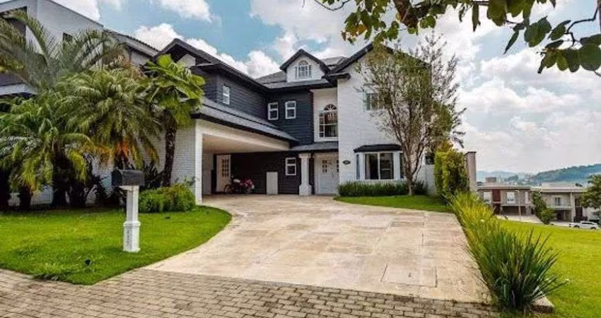 Casa de alto padrão à venda no Residencial Tamboré 10 em Santana de Parnaíba - SP
