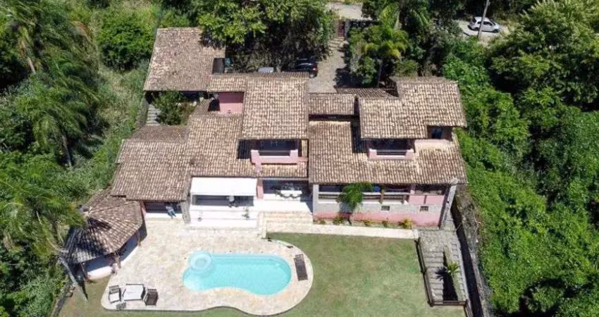 Casa de alto padrão à venda em Ponta das Canas em Ilhabela - São Paulo