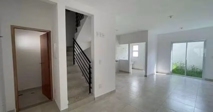 Casa à venda no Condomínio Vila Cristal no bairro Chácara Primavera em Campinas - SP.