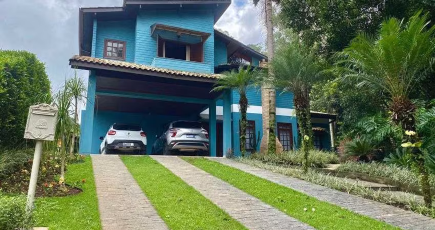 Casa com sobrado à venda no Condomínio Condomínio São Fernando bairro Parque Viana - Barueri - SP