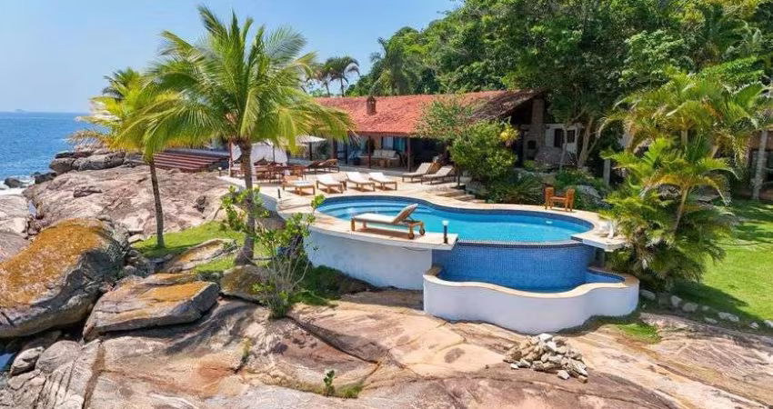 Casa para venda com 68000 metros quadrados com 7 quartos