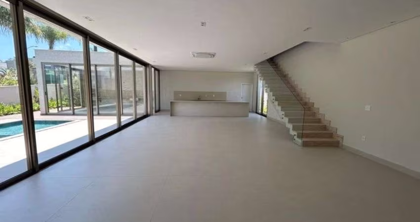 Casa sobrado à venda no Condomínio Alphaville Nova Esplanada 3 em Votorantim - SP