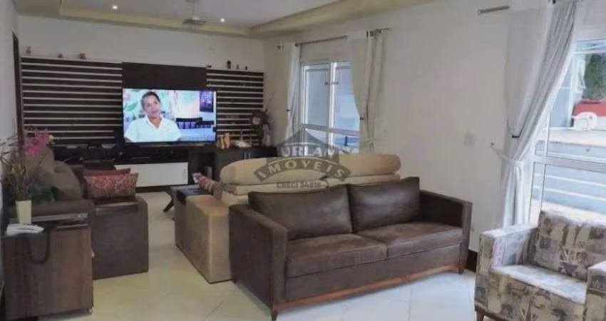 Casa Sobrado alto padrão à venda no Condomínio Golf Village em Carapicuíba - SP