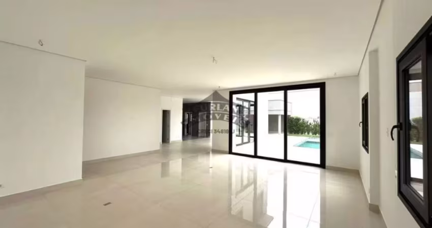 Casa Sobrado alto padrão à venda no Alphaville Granja Viana na Granja Viana em Carapicuíba - SP